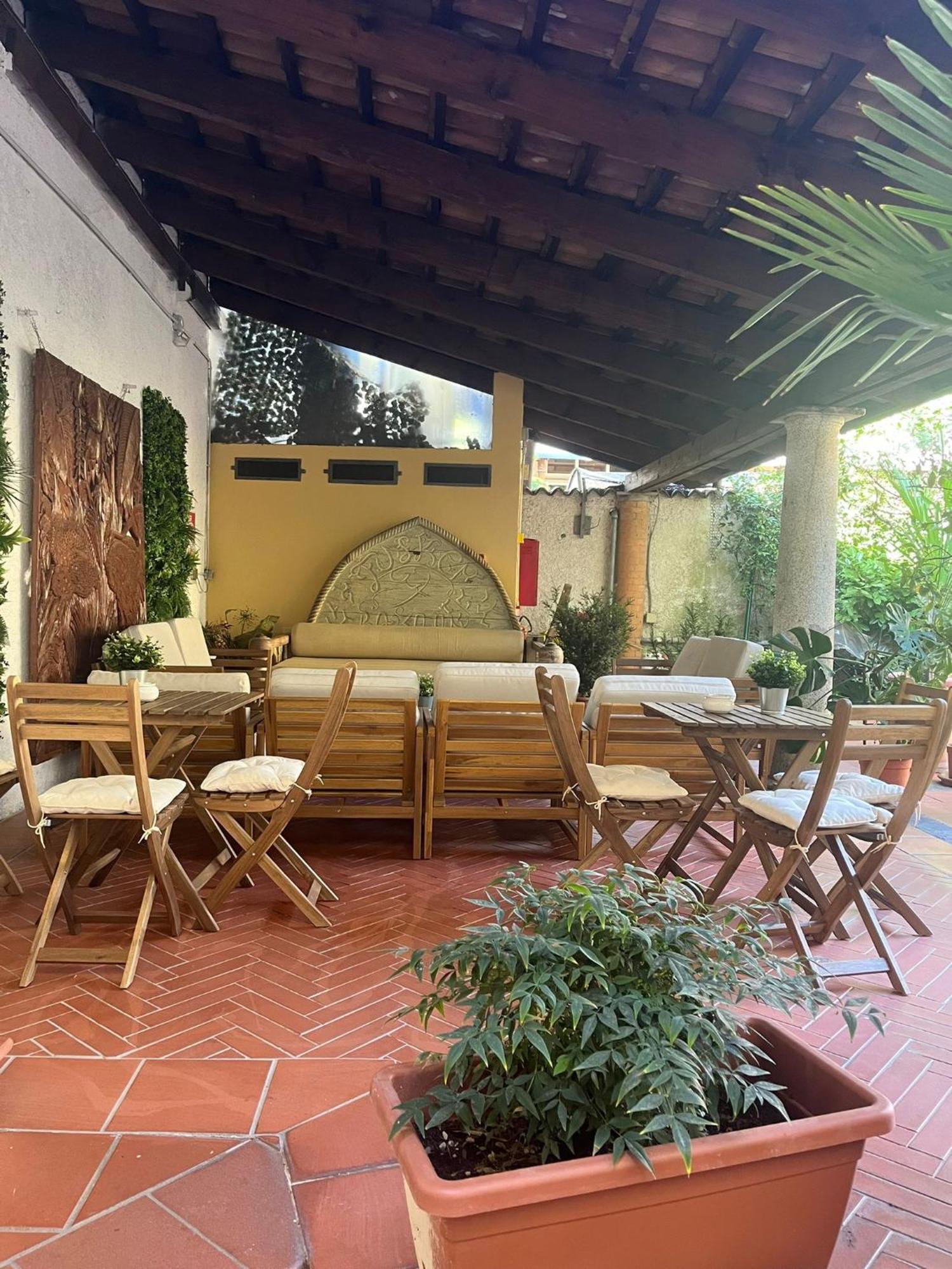 Bilocale Dafne Abbadesse Guest House Milán Exterior foto